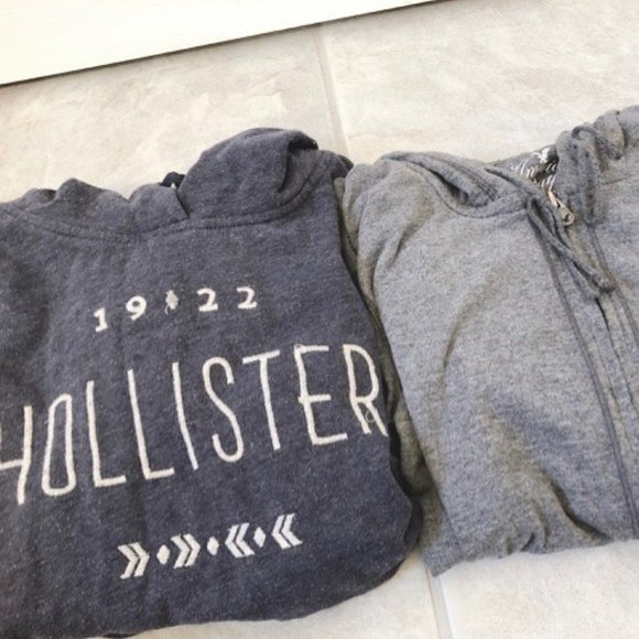 2 Hoodie Bundle Size: SMALL - Picture 1 of 3